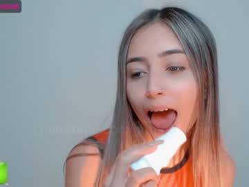girl cam all day gummy_bear7 image #999308