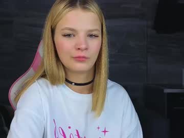 girl cam all day lovely_babyy image #9292221