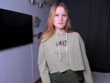 girl cam all day katrinswan image #3582676