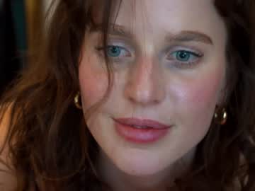 girl cam all day ellaa91 image #1422272