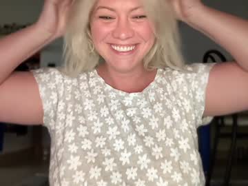 girl cam all day kiradivine image #9339977