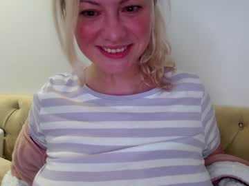 girl cam all day kiradivine image #1725473