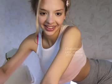 girl cam all day lesi_moonie image #7389477