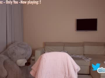 girl cam all day hollyextra image #1429769
