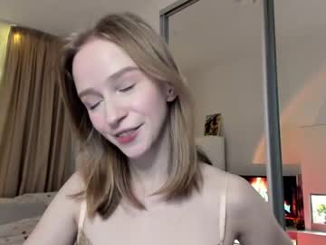 girl cam all day happiness_s image #5917869