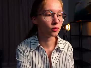 girl cam all day eadlincarnley image #7795001
