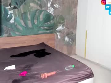 girl cam all day curvyjules69 image #2777619