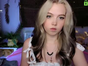 girl cam all day small_blondee image #4844926