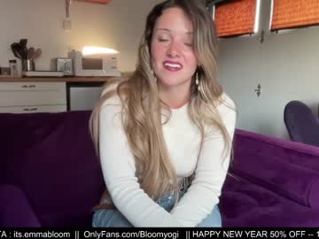 girl cam all day bloomyogi image #6070947