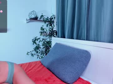 girl cam all day _night_moon_ image #5882199