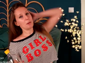 girl cam all day surfergirl121 image #8634998