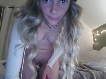 girl cam all day pixelatedprincess image #6655528