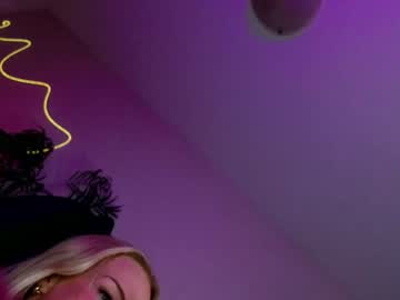 girl cam all day oliviaowens image #9723650