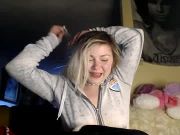 girl cam all day kipsy420 image #8395656