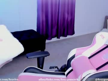 girl cam all day foxy_gamer image #3550154