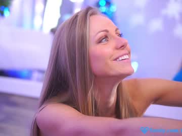 girl cam all day eva_fashionista image #3300648