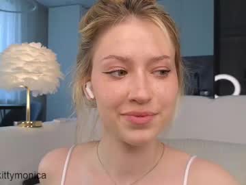 girl cam all day lilkittymonica image #9596455