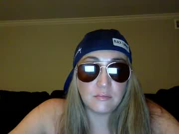 girl cam all day greenjean420 image #4844903