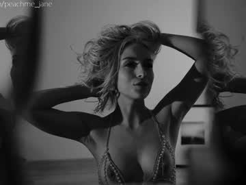 girl cam all day peach_me image #578609