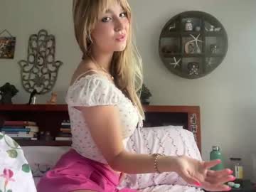 girl cam all day kittengirlxo image #9092955