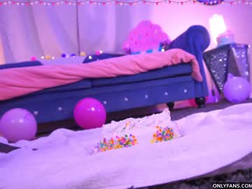 girl cam all day priscillawtff image #5052883