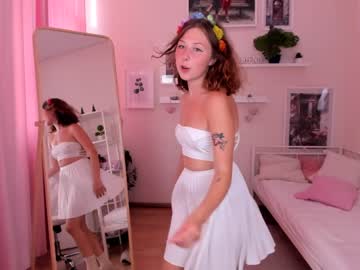 girl cam all day lottie_shine image #2550755