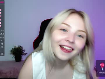 girl cam all day shy_blondiee image #3841910