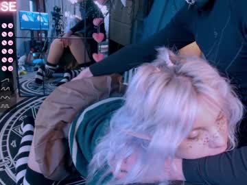 girl cam all day careful_i_bite image #3617642