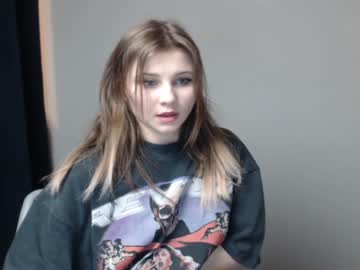 girl cam all day relax_nina image #998618