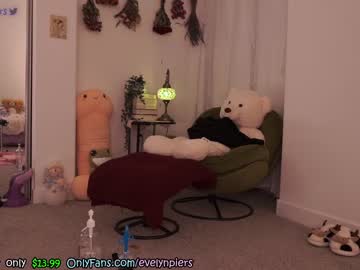 girl cam all day evelynpiers image #3456973