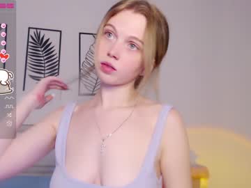 girl cam all day small_blondee image #3236276