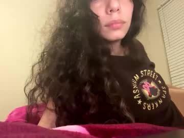 girl cam all day prettybabybrat image #8160110