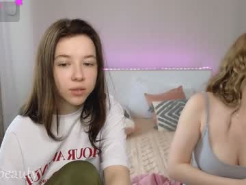 girl cam all day small_blondee image #9287532