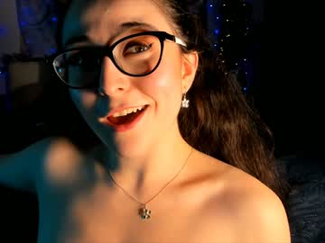girl cam all day littlee33 image #261257