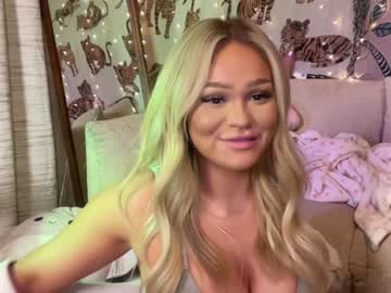 girl cam all day ari_02 image #6572007