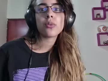 girl cam all day crazysalmakia image #1104138