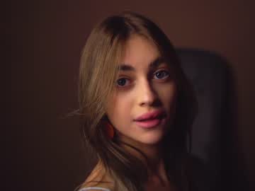 girl cam all day cuteelsa_ image #5843543