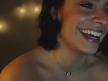 girl cam all day yoursecretgenie image #1320158