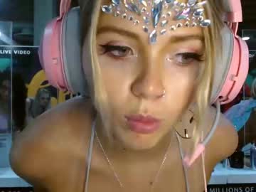 girl cam all day angiefaith image #2236814