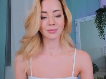 girl cam all day emmi_rosee image #1256569