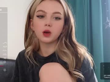 girl cam all day small_blondee image #5354625