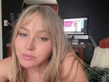 girl cam all day haileyholton image #8719031