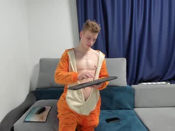 man cam all day max_serov image #3291705