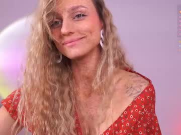 girl cam all day artease image #9046011