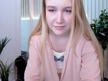 girl cam all day kittenbella image #2745350