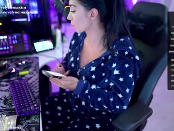 girl cam all day evelyne92 image #5544838