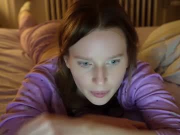 girl cam all day ellaa91 image #3217008