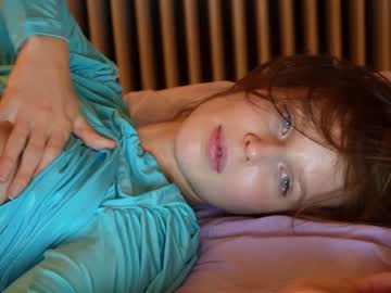 girl cam all day ellaa91 image #3102014