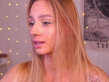 girl cam all day artease image #3403013
