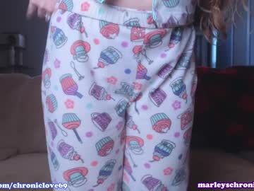girl cam all day chroniclove image #6548679
